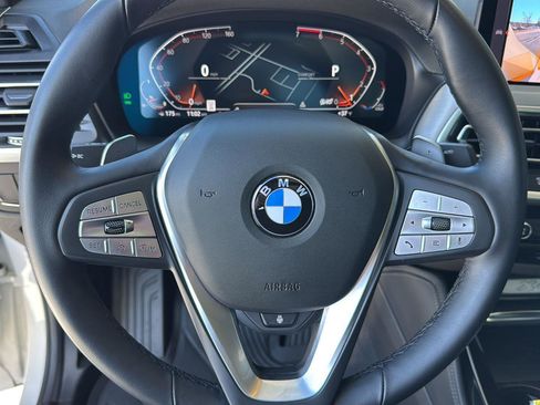 Certified 2024 BMW X4 xDrive30i w/ Premium Package image 17