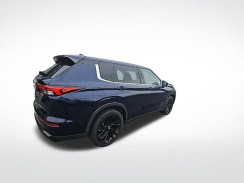 Used 2022 Mitsubishi Outlander SE image 6