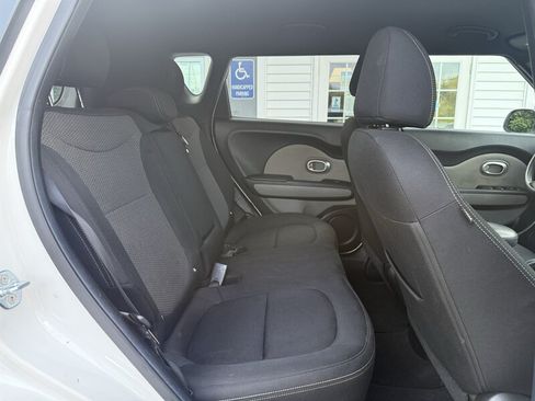 Used 2017 Kia Soul + FWD image 13