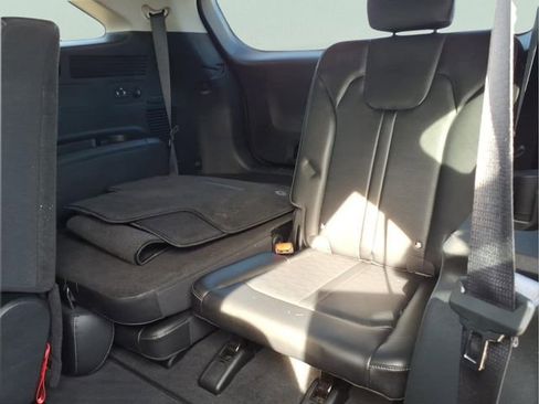 Used 2024 Kia Sorento S image 25