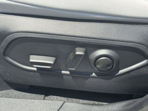 Used 2026 Jeep Cherokee Limited AWD/4WD image 19