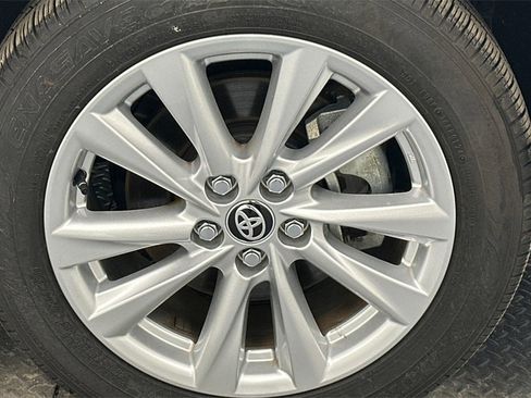 Certified 2024 Toyota Corolla LE w/ LE Convenience Package image 18