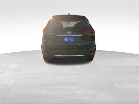 Used 2019 Nissan Rogue FWD image 4