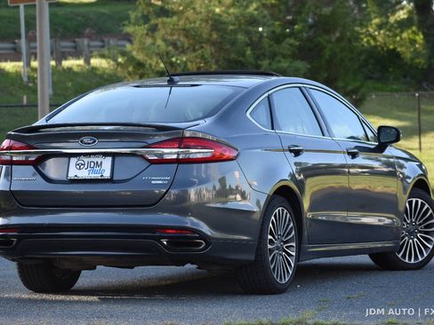 Used 2018 Ford Fusion Titanium AWD/4WD image 5