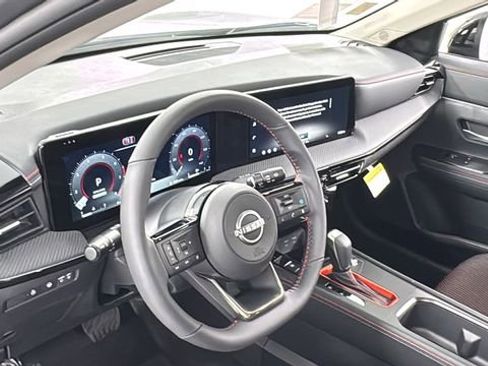 New 2026 Nissan Kicks SR w/ SR Premium Package AWD/4WD image 36