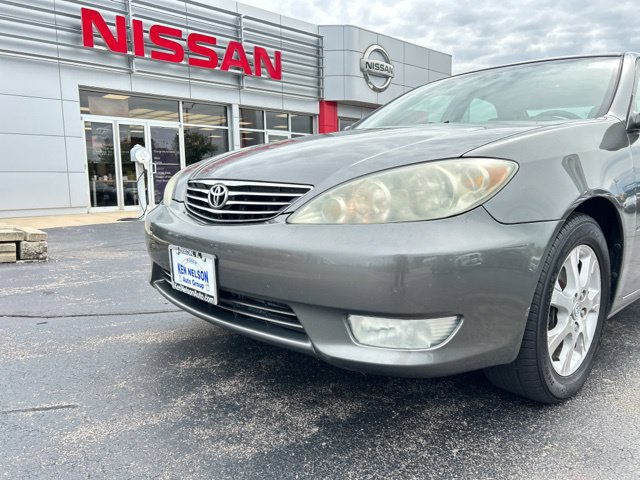 Used 2005 Toyota Camry XLE w/ VSC & Side Airbag Pkg FWD image 14