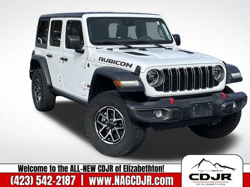 Used 2025 Jeep Wrangler Rubicon image 1