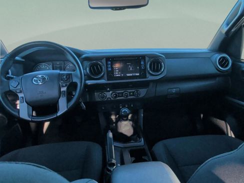 Used 2018 Toyota Tacoma 4x4 Double Cab image 41