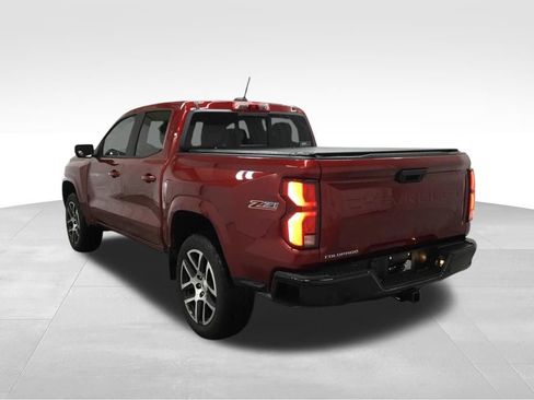 Used 2024 Chevrolet Colorado Z71 w/ Z71 Convenience Package 2 AWD/4WD image 14