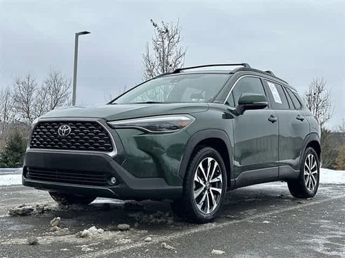 Used 2022 Toyota Corolla Cross XLE image 20