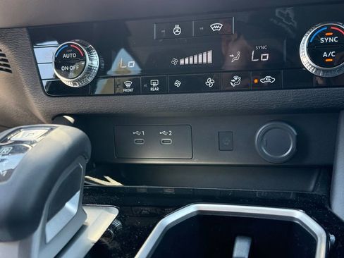New 2026 Mitsubishi Outlander SE AWD/4WD image 28