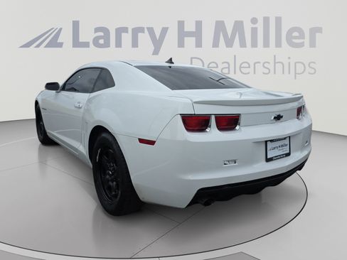 Used 2013 Chevrolet Camaro LS RWD image 3