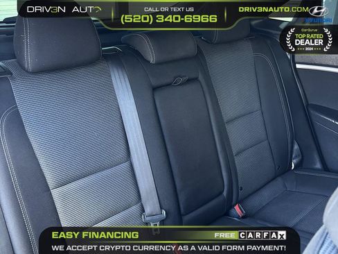 Used 2017 Hyundai Elantra GT FWD image 14
