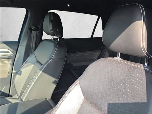 Used 2021 Volkswagen Atlas Cross Sport SEL R-Line w/ Cross Sport MDO Package image 14