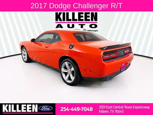Used 2017 Dodge Challenger R/T image 2