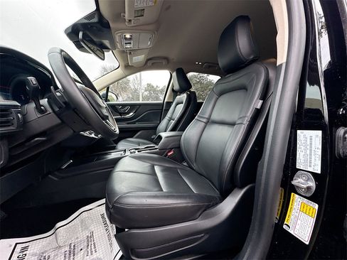 Used 2024 Lincoln Corsair Reserve image 23