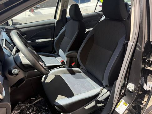 Used 2025 Nissan Versa SV FWD image 22