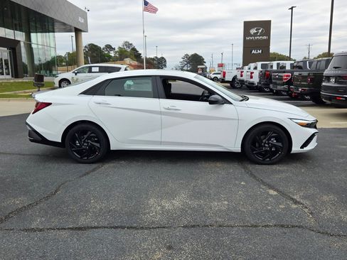 New 2026 Hyundai Elantra SEL Sport Premium w/ Cargo Package FWD image 13