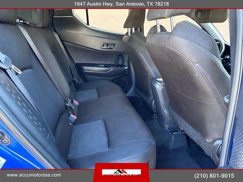 Used 2019 Toyota C-HR XLE image 15