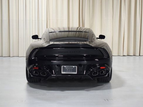 Used 2025 Aston Martin Vanquish image 13