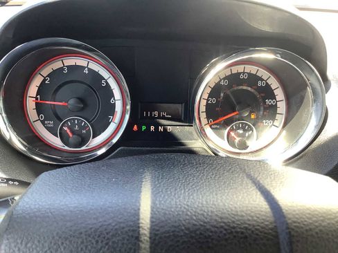 Used 2017 Dodge Grand Caravan SXT FWD image 18