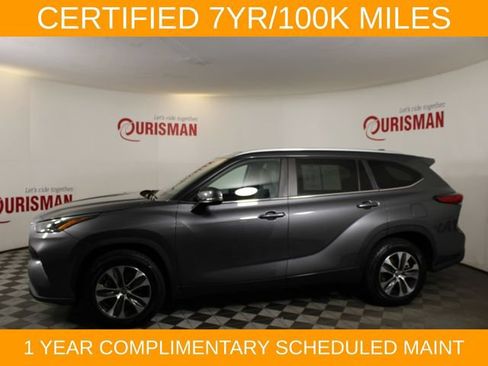 Used 2023 Toyota Highlander XLE FWD image 4
