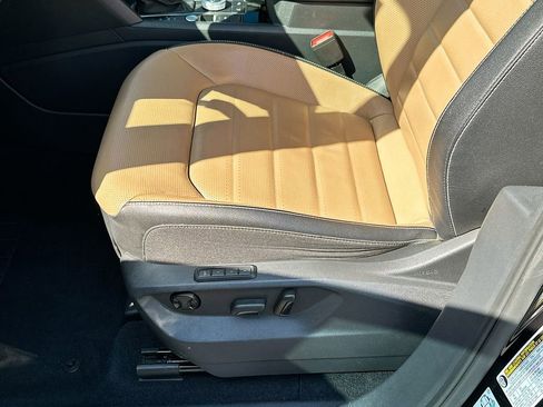 Used 2020 Volkswagen Atlas Cross Sport SEL Premium AWD/4WD image 9