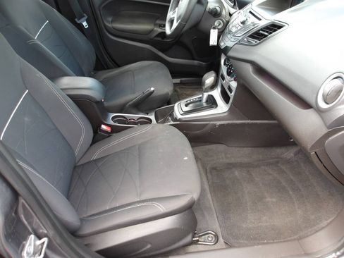 Used 2014 Ford Fiesta SE FWD image 6