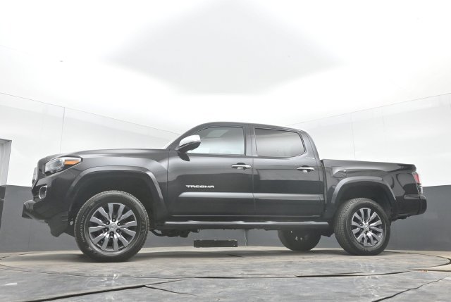 Used 2022 Toyota Tacoma Limited AWD/4WD image 46
