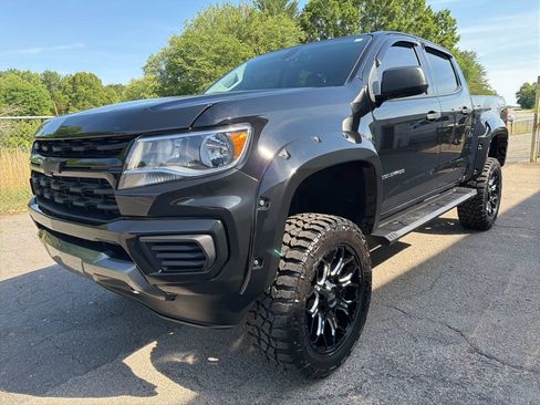 Used 2022 Chevrolet Colorado W/T w/ WT Convenience Package AWD/4WD image 6