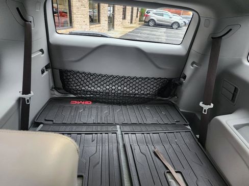 Used 2019 GMC Acadia SLT image 11