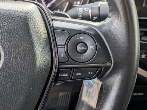 Used 2024 Toyota Camry SE image 19