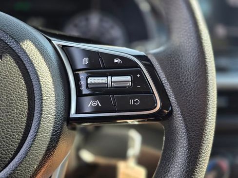 Used 2024 Kia Forte LXS image 22