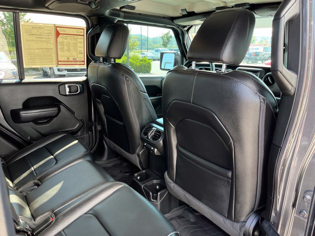 Used 2023 Jeep Gladiator Mojave AWD/4WD image 24