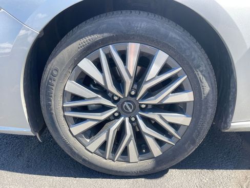 Used 2024 Nissan Altima 2.5 SV image 29