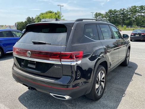 Used 2024 Volkswagen Atlas SE AWD/4WD image 7
