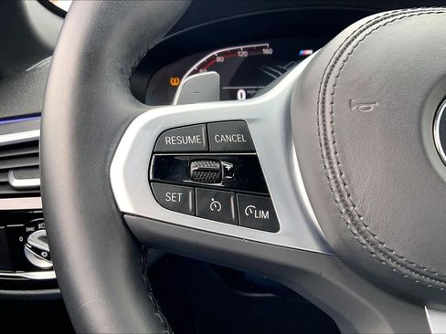 Used 2022 BMW 540i w/ M Sport Package image 23