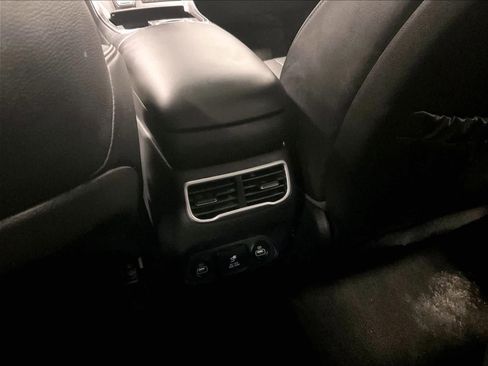 Used 2023 Hyundai Santa Fe Limited image 28