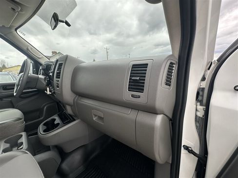 Used 2019 Nissan NV 3500 SL w/ Navigation Package RWD image 12