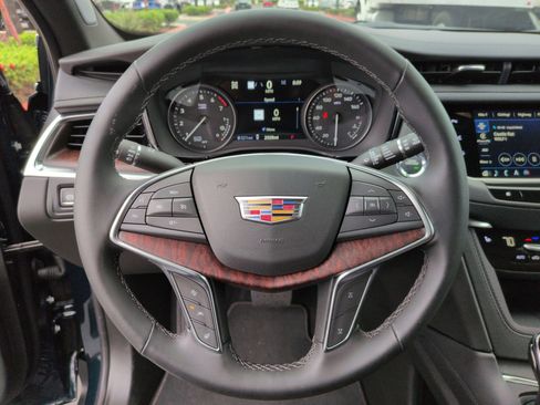 Used 2026 Cadillac XT5 Premium Luxury image 17