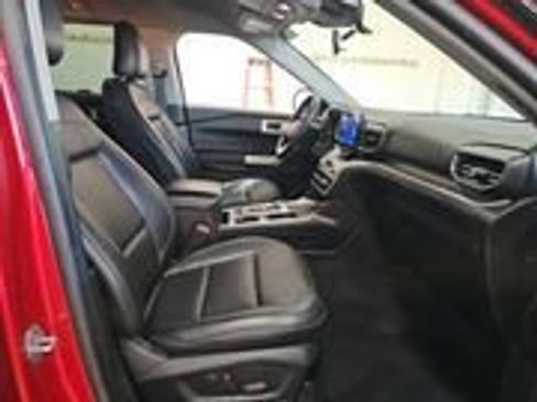 Used 2023 Ford Explorer XLT w/ Equipment Group 202A AWD/4WD image 11