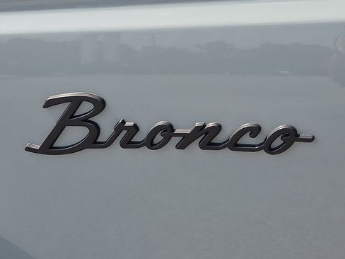 Used 2024 Ford Bronco Wildtrak AWD/4WD image 8