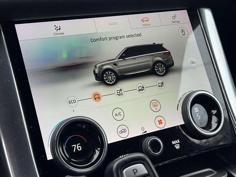 Used 2019 Land Rover Range Rover Sport SE image 30
