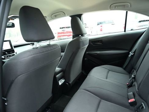Used 2023 Toyota Corolla LE image 38