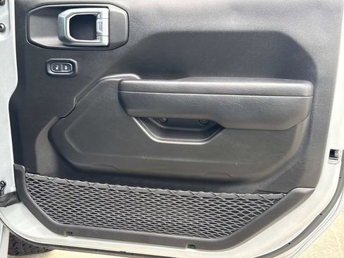 Used 2024 Jeep Wrangler Unlimited Rubicon image 19