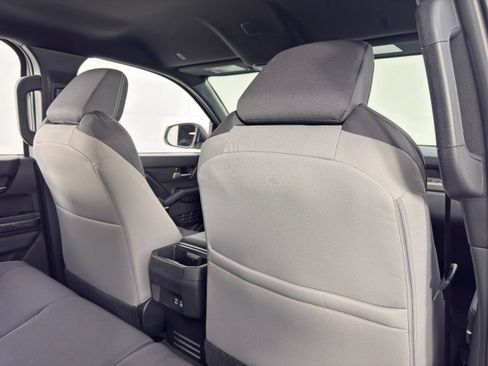 Used 2024 Toyota Tacoma TRD Off-Road image 34