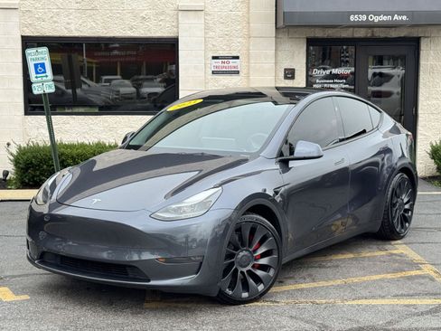 Used 2023 Tesla Model Y Performance AWD/4WD image 2