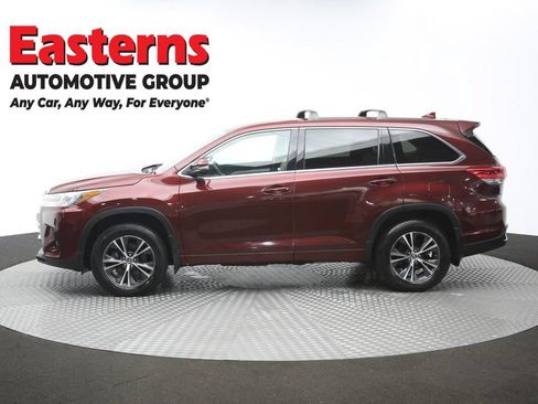 Used 2018 Toyota Highlander Plus AWD/4WD image 59