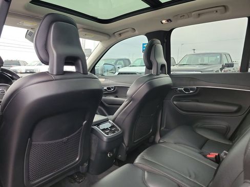 Used 2020 Volvo XC90 T6 Momentum image 15
