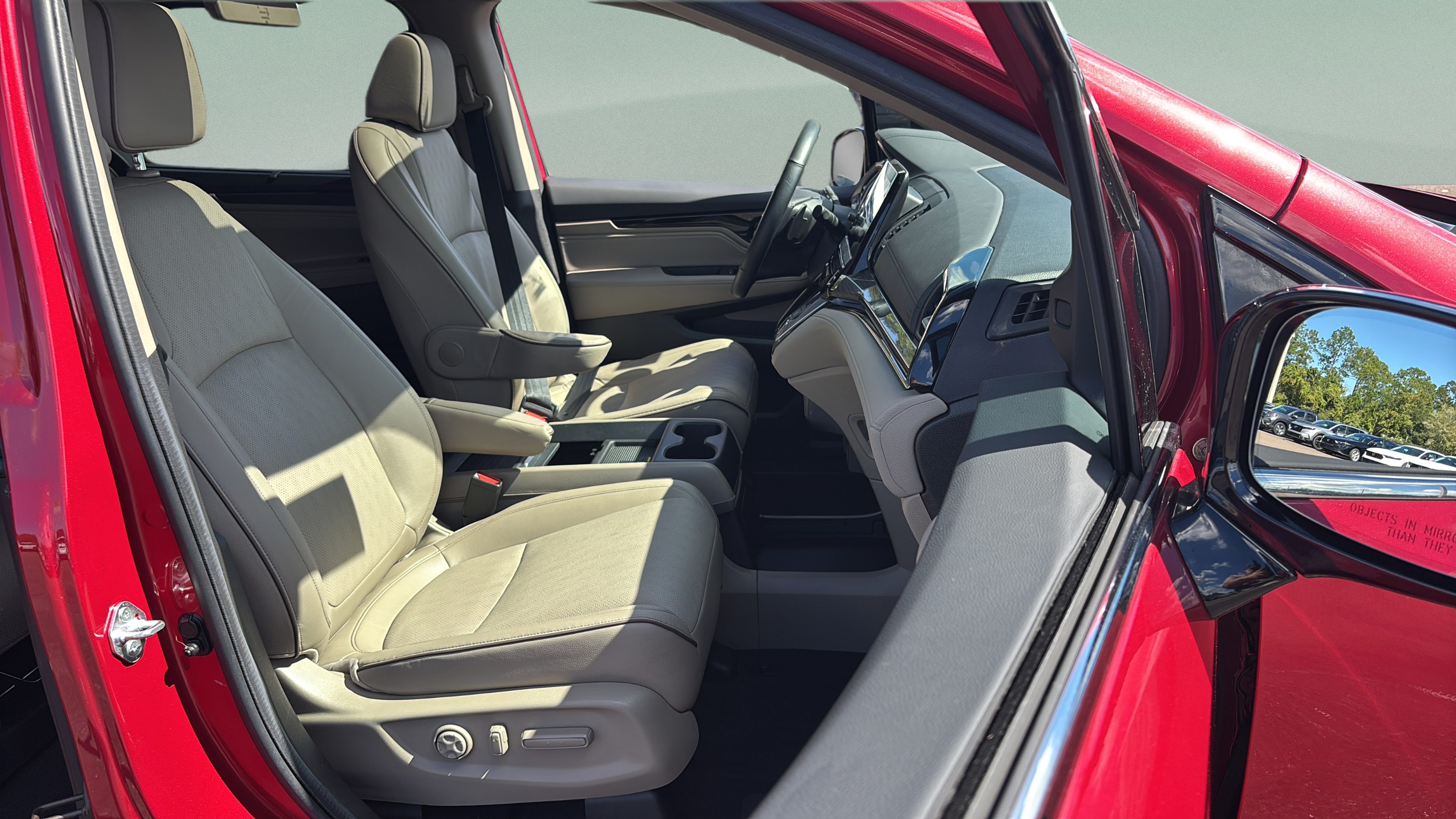 Certified 2024 Honda Odyssey Elite image 19